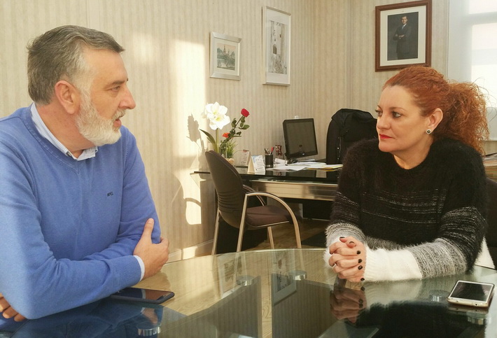 La alcaldesa de Salobreña recibe al presidente de la Asociación de Chiringuitos para realizar acciones conjuntas a lo largo del 2017